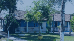 Área externa da Clínica Nova Paraíso, representando ambiente acolhedor para tratamento masculino da dependência química.