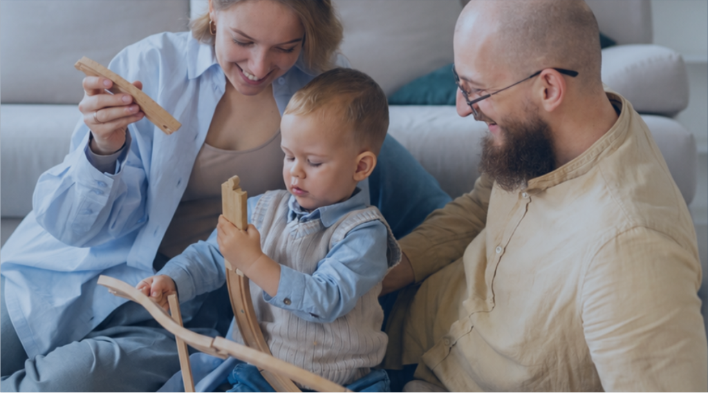 Família reunida em momento acolhedor, simbolizando apoio familiar no tratamento da dependência química.